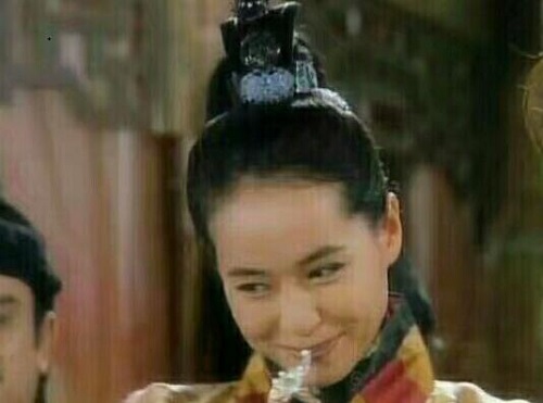 倚天屠龙记，叶童